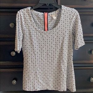 Banana Republic shirt sleeve top.